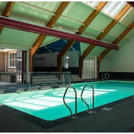 Voorzien Alle Gemakken In Bosrijke Omgeving Voorthuizen