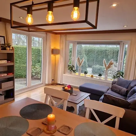 Voorzien Alle Gemakken In Bosrijke Omgeving Voorthuizen