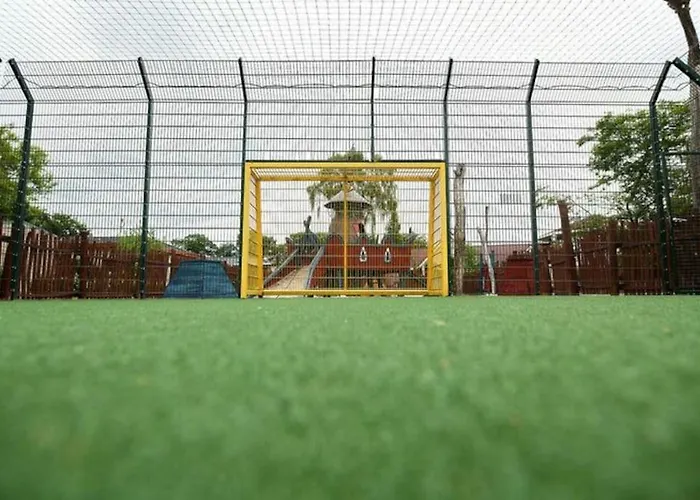 Voorzien Alle Gemakken In Bosrijke Omgeving