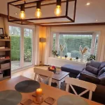 Voorzien Alle Gemakken In Bosrijke Omgeving Voorthuizen